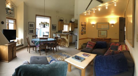 LR Kitchen Dining area