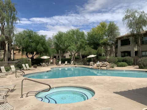 Come to North Scottsdale and enjoy 1 of the 3 pools in your gated complex