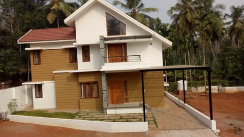 Purple Grass Villa at calicut near wayanad road. 8km from city . Home ...