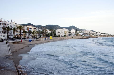 Beach nearby, beach towels