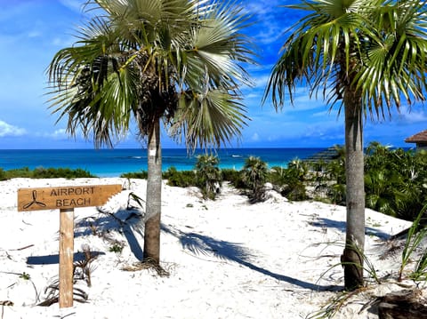 Beach nearby, sun loungers, beach towels