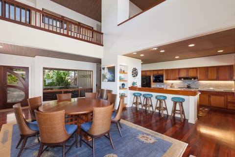 Dining Room and beautiful Kitchen
