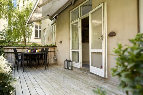 Balcony / Terrace / Patio, Building Exterior, Outdoor