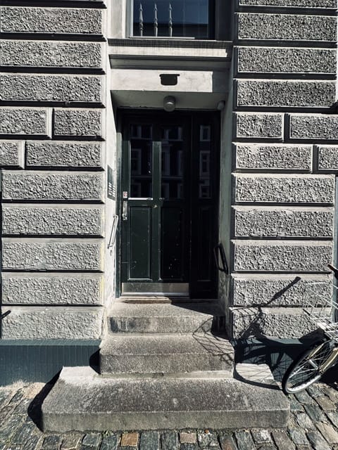 Building Exterior, Outdoor