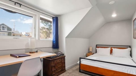 9 bedrooms, desk, iron/ironing board, travel crib