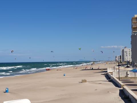 Beach nearby, sun loungers, beach towels