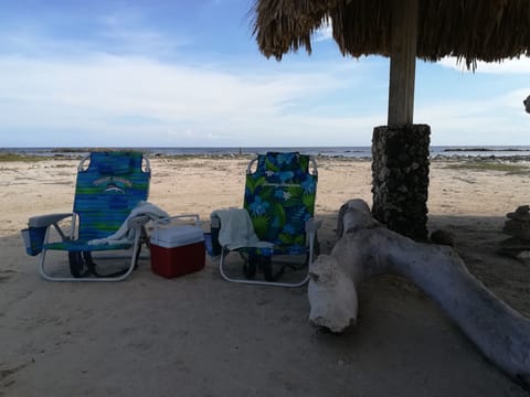 Beach nearby, sun loungers, beach towels