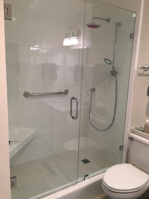 Combined shower/tub, hair dryer, towels, soap