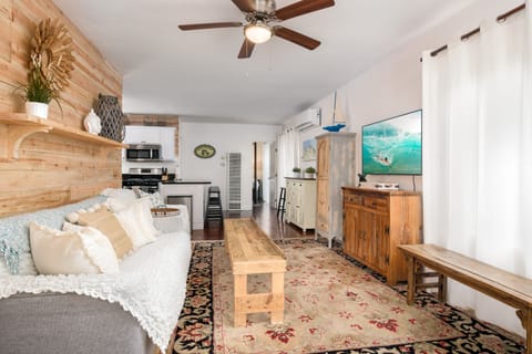 Shabby Chic comfortable living area