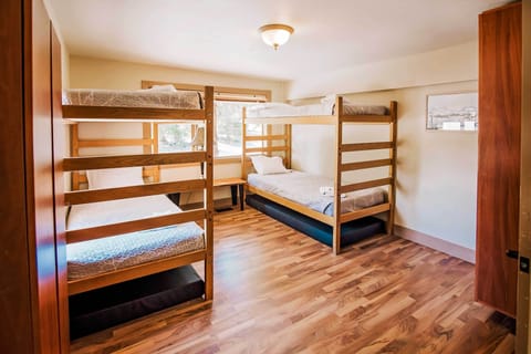8 bedrooms, iron/ironing board, travel crib, internet