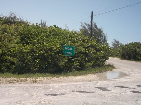 The Colonial Rental Suite, Moss Town Exuma Cottage in Exuma, The Bahamas