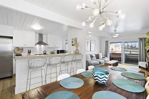 Upstairs kitchen/dining for 8
4 barstools