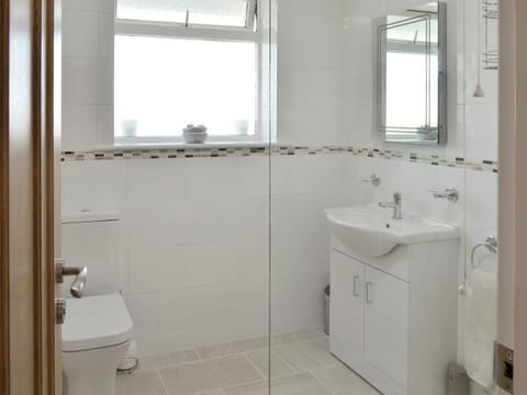 Ground floor shower room | The Retreat, Hunmanby, near Filey