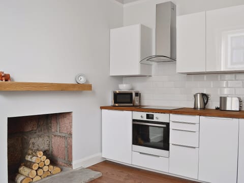 Open plan living/dining room/kitchen | Island Escape, Millport, Isle of Cumbrae