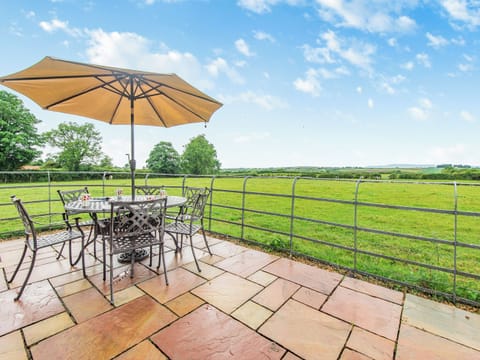 Sitting-out-area | Stackgarth - Halls Bank Cottages, Arkleby, near Cockermouth