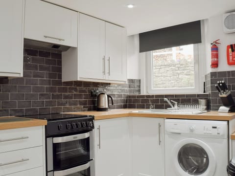 Well equipped kitchen | Cosy Cottage, Portinscale, near Keswick