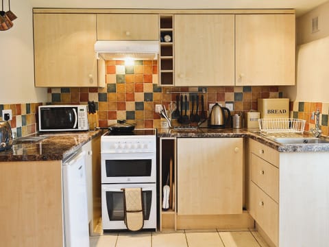 Kitchen | Pant-y-Bryn Bach, Llandovery