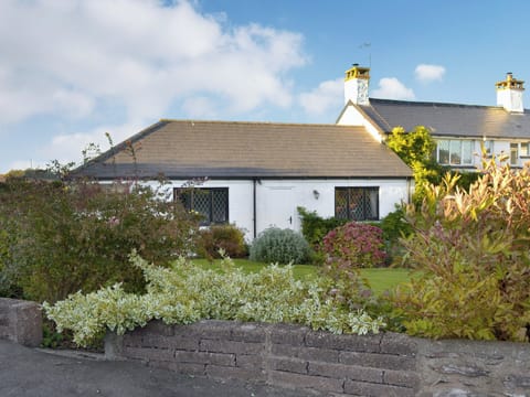 Charming holiday home | Bournstream Cottage, Bilbrook, near Minehead