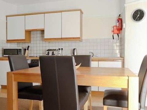 Light, kitchen/ dining room | Catbells - Hillside Apartments, Keswick