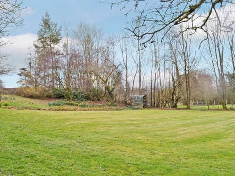 Garden and grounds | Park Cottage, Gatehouse of Fleet
