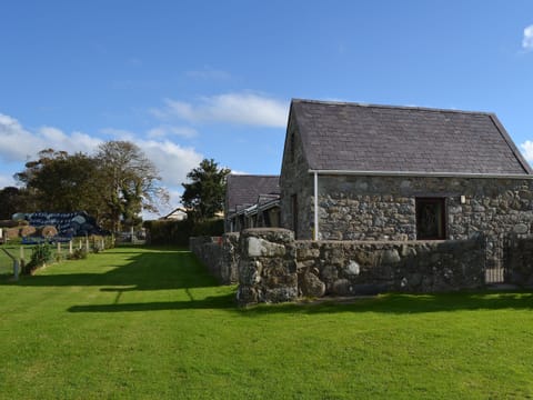 Exterior | Dwyfach - Aberkin Farm, Llanystumdwy, near Criccieth