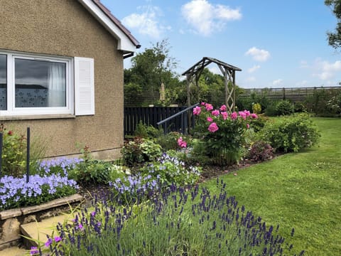 Entrance and private garden | Capelrig Cottage, Balfron, near Drymen Loch Lomond & The Trossachs