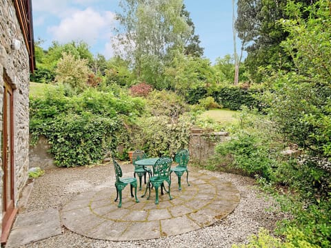 Sitting-out-area | Hope Cottage, Lurkenhope, nr. Knighton