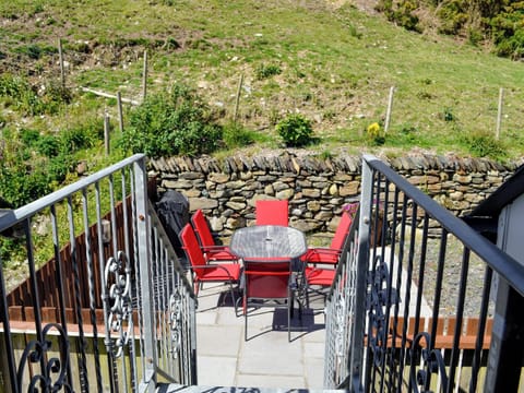 Delightful sitting out area | Ysgubor Uchaf - Bwlchgwyn Equestrian Holidays, Arthog, near Fairbourne