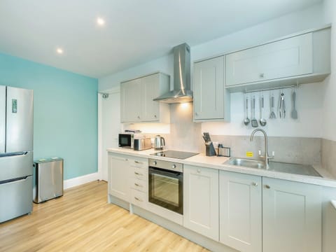 Kitchen | Arnside Apartment - Meathop Fell Caravan Club Apartments and Cottage, Meathop, near Grange-over-Sands