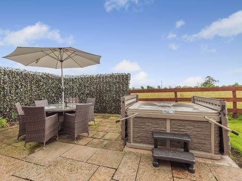 Hot tub | Brown Dyke Stables, Scaleby, near Brampton