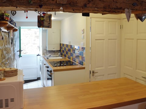 Open plan living/dining room/kitchen | Driftwood, St Ives