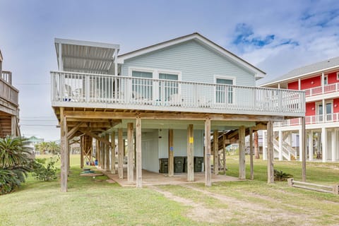 Galveston Vacation Rental | 3BR | 3BA | 1,651 Sq Ft | Stairs Required