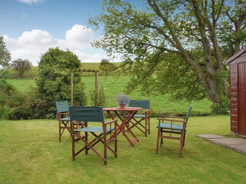 Garden | Gean Cottage, Rumbling Bridge, near Kinross