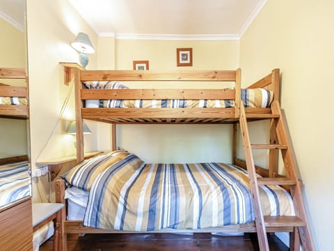 Bunk bedroom | River Cottage, Darley Bridge, near Matlock