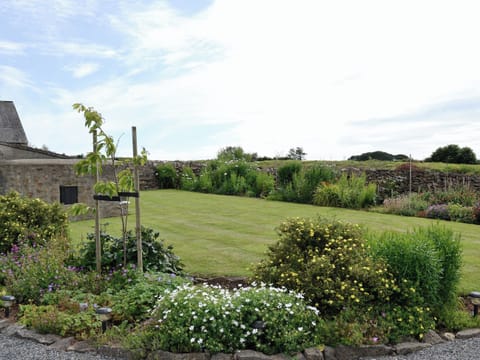 Garden and grounds | Granary Cottage, Bosherston