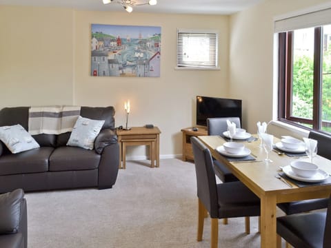 Living room/dining room | Watersmeet, Looe
