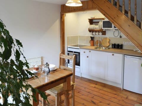 Kitchen | Little Lookover, Porth, near Newquay
