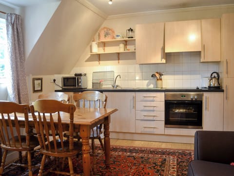 Well equipped kitchen/ dining area | Hawthorn, Llanddona, near Beaumaris