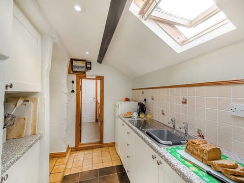 Kitchen | Ty Canol, Rhiw, near Aberdaron