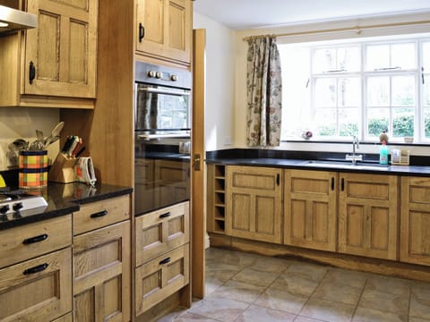 Kitchen | Trem Yr Ynys, Betws-y-Coed