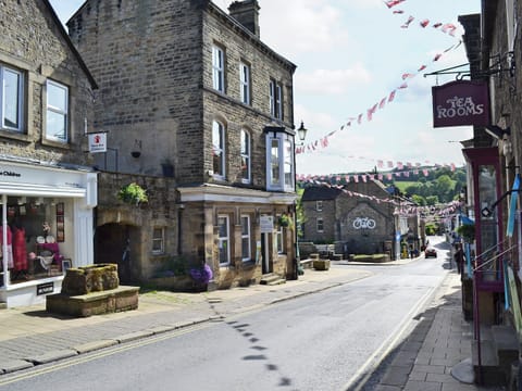 Picture postcard Pateley Bridge | The Old Clockmakers, Pateley Bridge