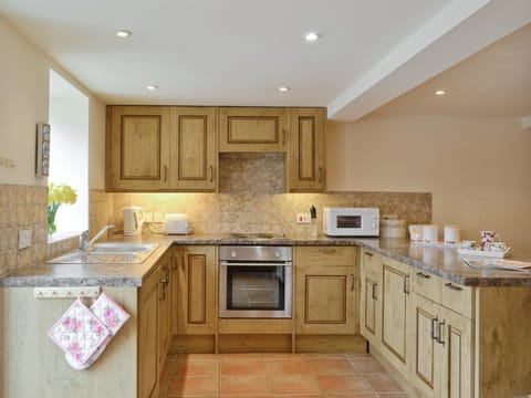 Well-equipped fitted kitchen | Bramble Cottage - Bramble Cottage and Honey Cottage, Newland, near Coleford