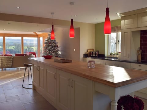 Fully-equipped kitchen with ‘island’ | Fountain Hill, Eglwyswrw, near Cardigan