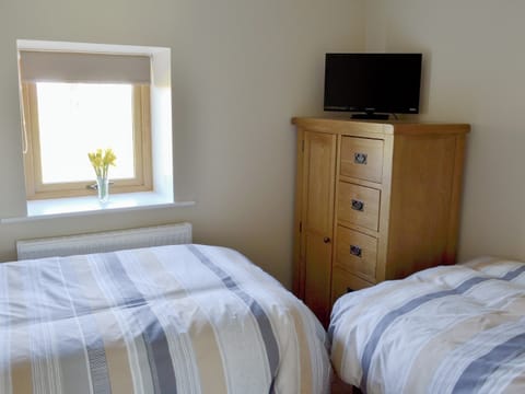 Cosy twin bedroom | Holgate’s Granary, Pendleton, near Clitheroe