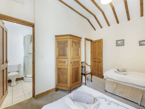 Twin bedroom | Grisedale Stables, Threshfield, near Grassington