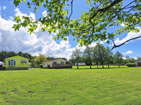 Exterior | Walnut - Thornbury Holiday Park, Woodacott, near Holsworthy