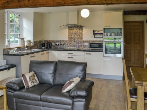 Well equipped kitchen area | Tryfan - The Woollen Mill, Penygroes, near Caernarfon
