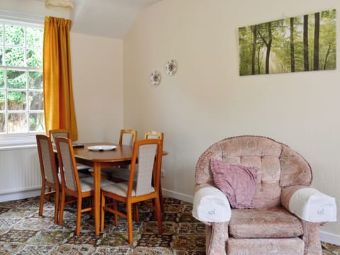 Living room/dining room | Manor Park - Strathisla, Skelmorlie, by Largs