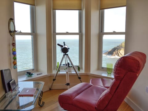 Fantastic views looking out to sea | Apartment 6, Ilfracombe