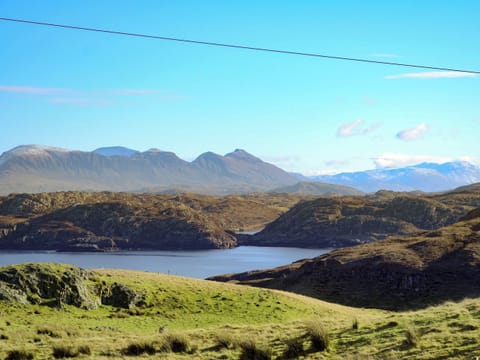 Stunning views of the surrounding mountains and sea | Creagach, Achnacarnin, near Lochinver